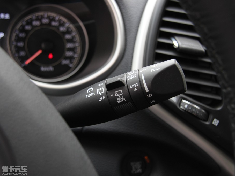 2014�����ɹ�(�M��) 2.4L ���J��