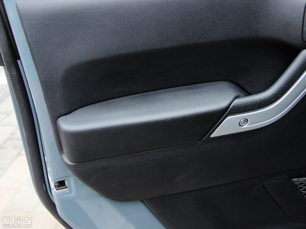 2014R 2.8TD T Sahara