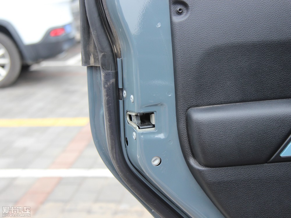 2014R 2.8TD T Sahara