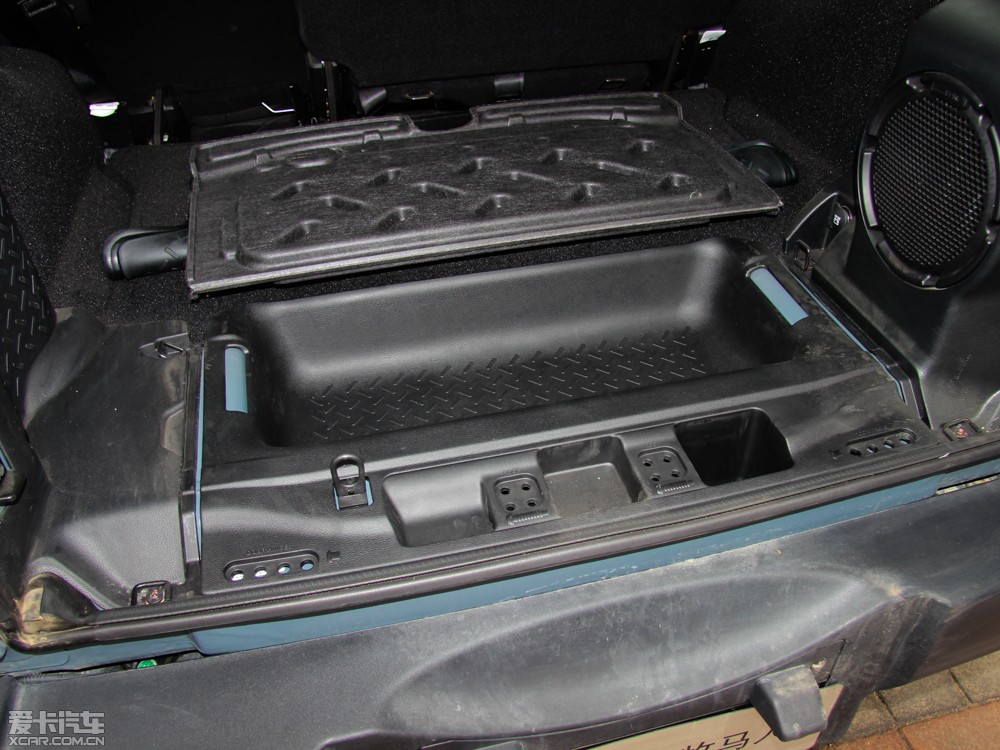 2014R 2.8TD T Sahara