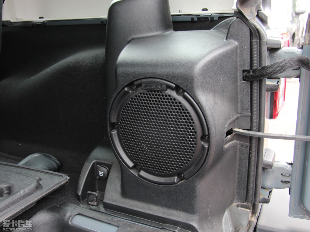 2014R 2.8TD T Sahara