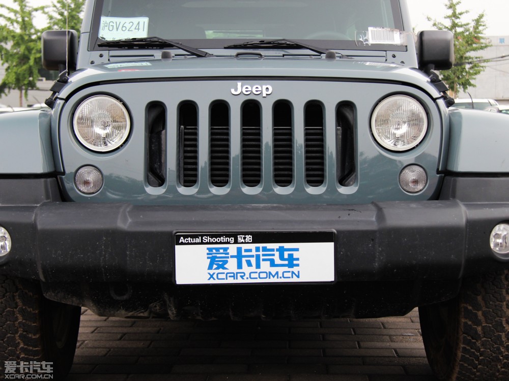 2014R 2.8TD T Sahara