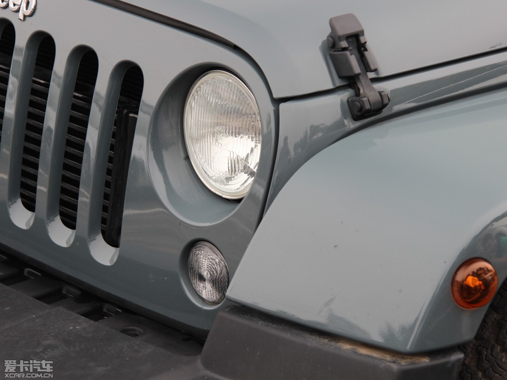 2014R 2.8TD T Sahara