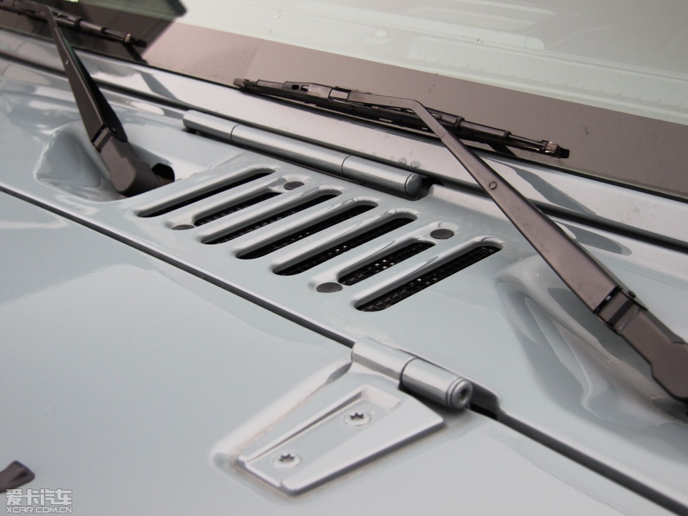 2014R 2.8TD T Sahara