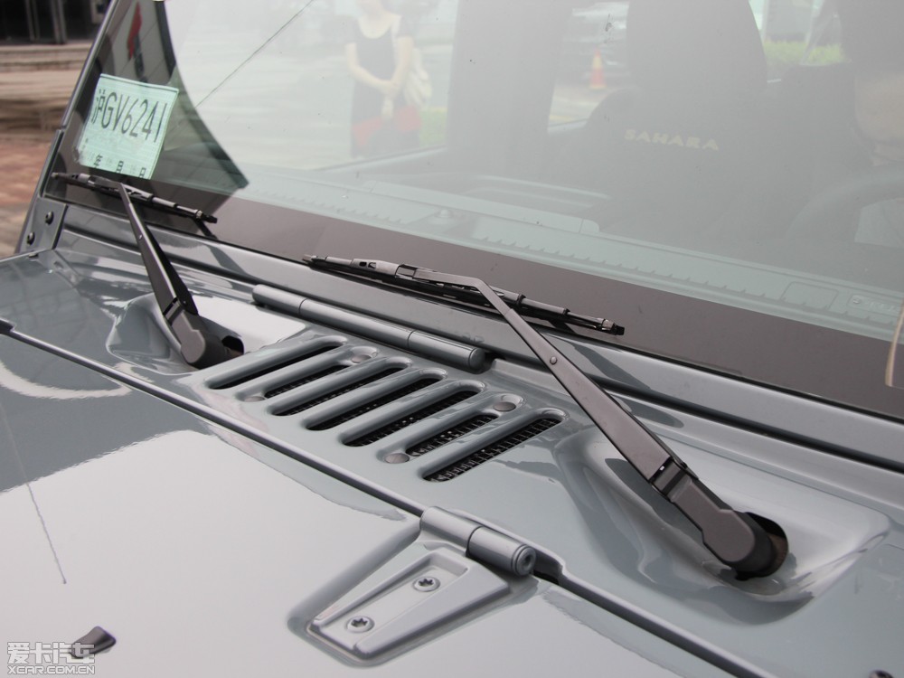 2014R 2.8TD T Sahara