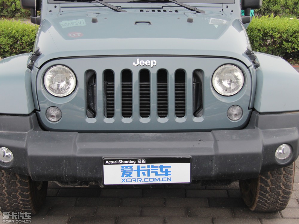 2014R 2.8TD T Sahara