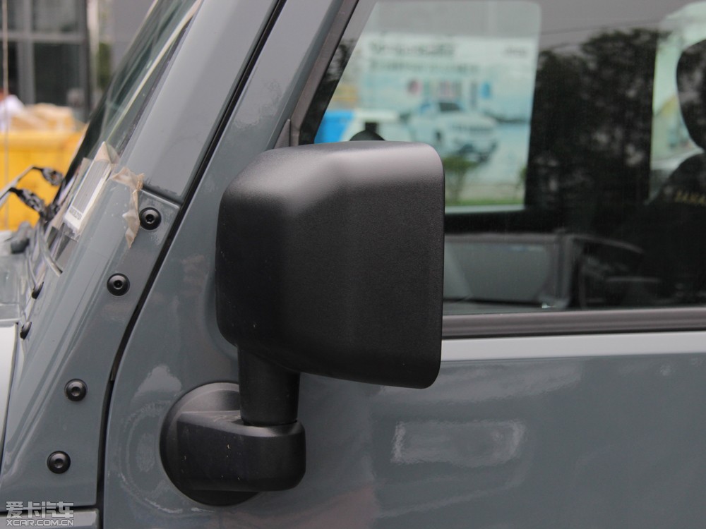 2014R 2.8TD T Sahara