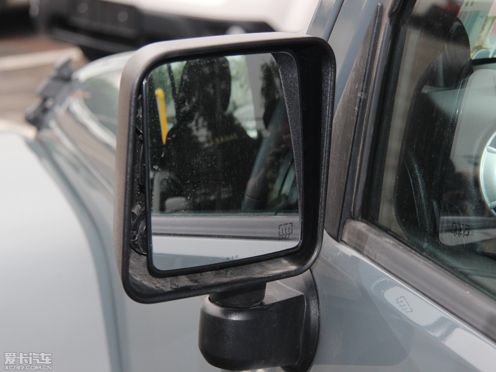 2014R 2.8TD T Sahara