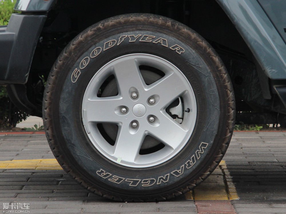 2014R 2.8TD T Sahara