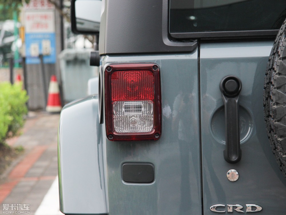 2014R 2.8TD T Sahara