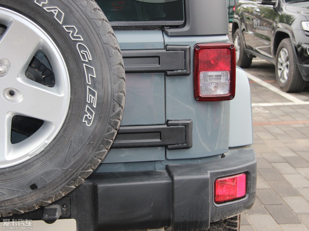 2014R 2.8TD T Sahara