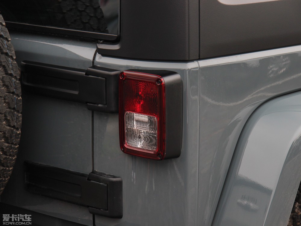 2014R 2.8TD T Sahara