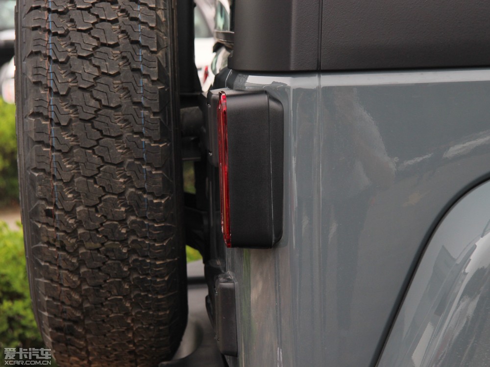 2014R 2.8TD T(mn) Sahara