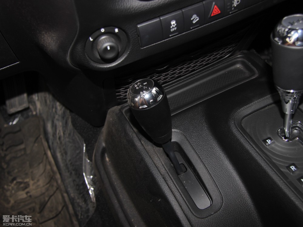 2014R 2.8TD T Sahara