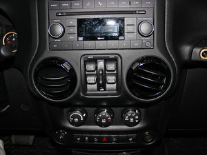 2014款3.6L 龙腾典藏版 空调出风口