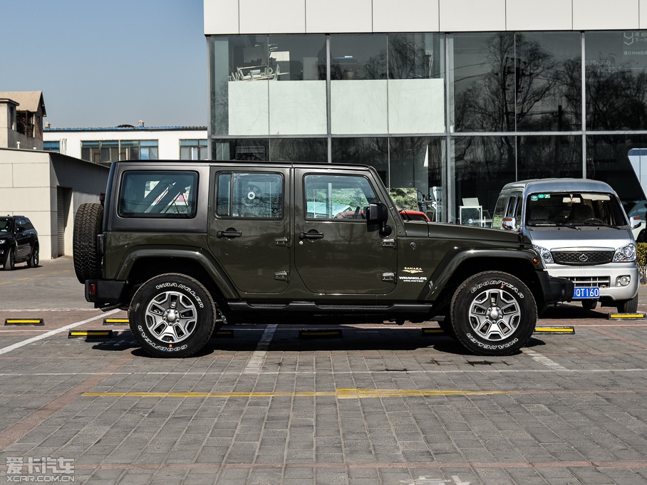 2015R 3.0L T Sahara
