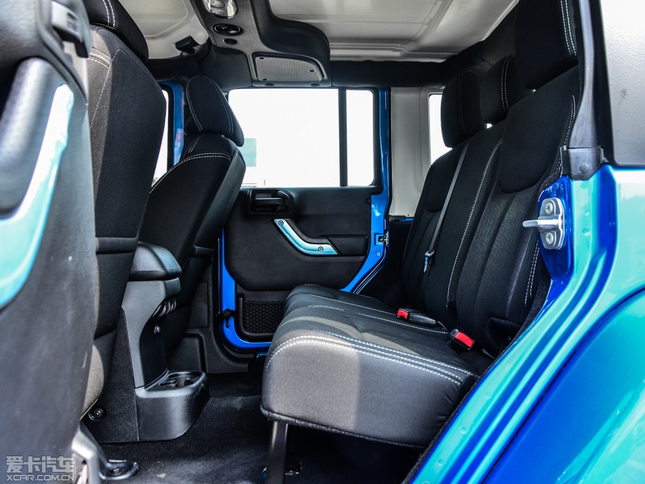 2015R 2.8TD T Sahara