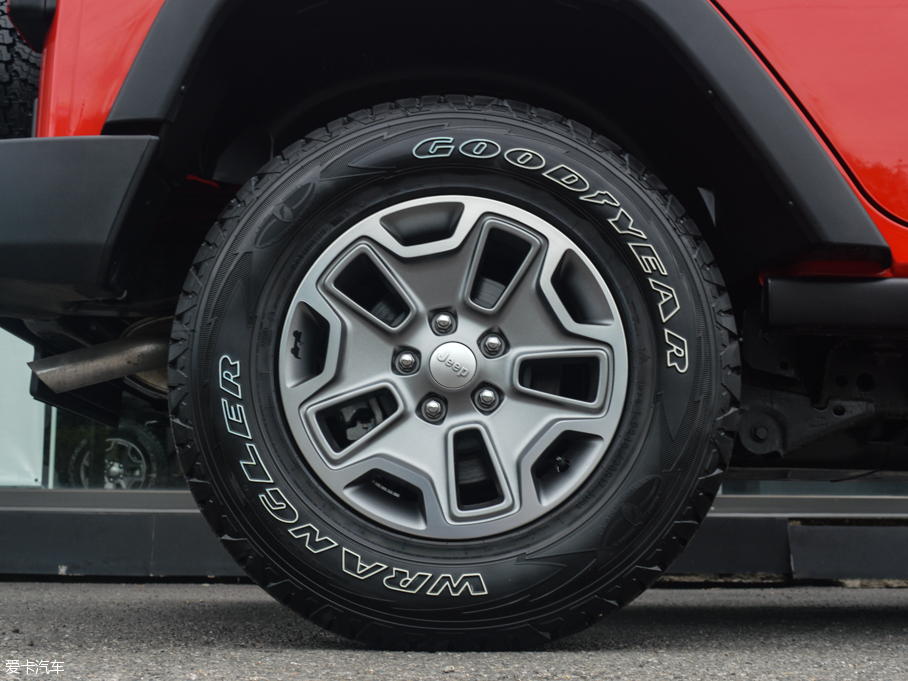 2015R 3.6L T Rubicon