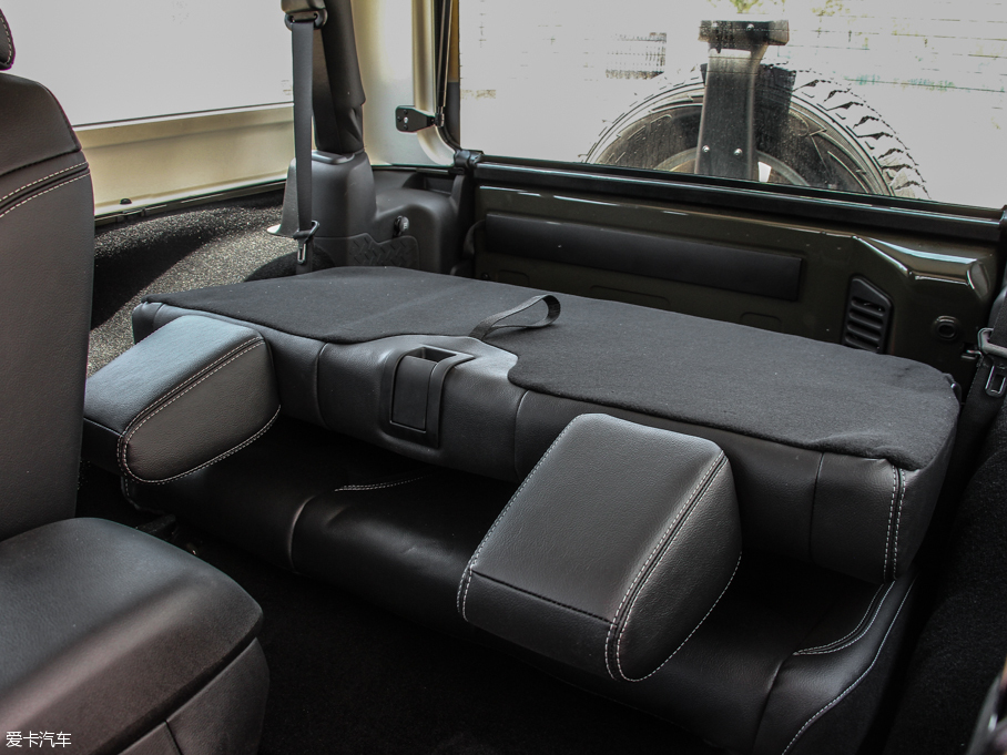 2015R 3.6L T Rubicon