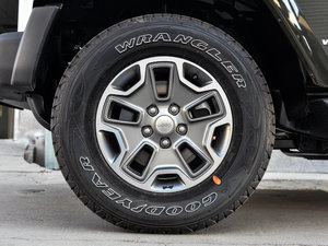 20153.0L T Sahara ݆Ȧ