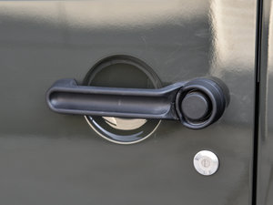 20153.0L T Sahara {T