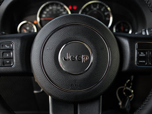 20153.0L T Sahara п؅^