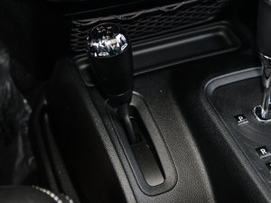 20153.0L T Sahara п؅^