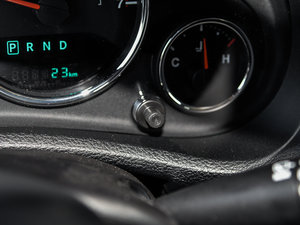 20153.0L T Sahara п؅^(q)