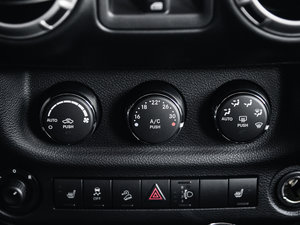 20153.0L T Sahara п؅^(q)