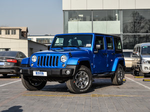 2015款3.0L 四门版 Sahara 左前45度
