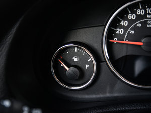 20153.0L T Sahara п؅^(q)