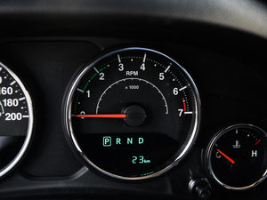 20153.0L T Sahara п؅^(q)