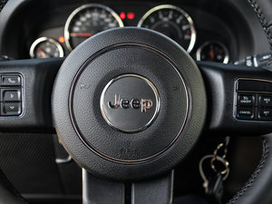 20153.0L T Sahara п؅^(q)