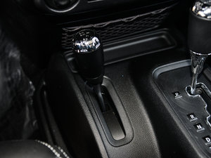 20153.0L T Sahara п؅^(q)