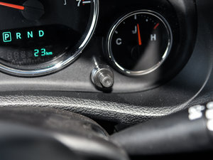 20153.0L T Sahara п؅^(q)