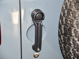 20153.0L T Sahara (x)(ji)^