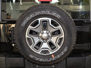 20153.0L T Sahara ̥