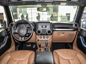 20153.0L T Sahara ȫ