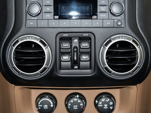 20153.0L T Sahara {L