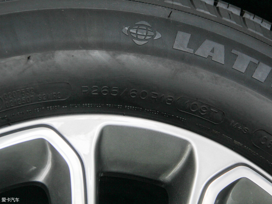 2015������Z��(�M��) 3.0L ���팧����