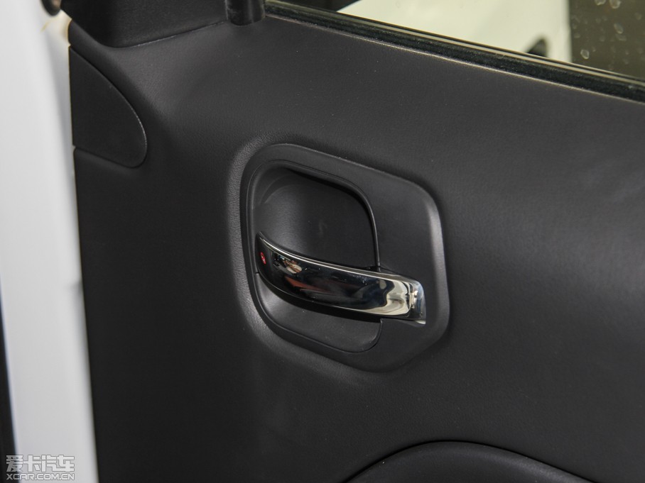 2015�����ɿ� 2.0L �\�Ӱ�