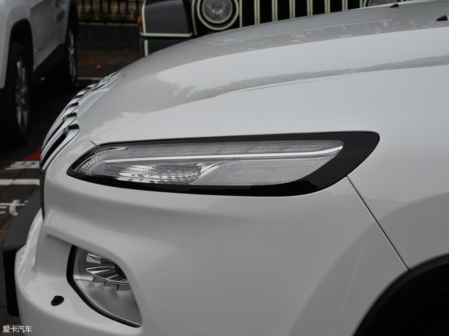 2015�����ɹ�(�M��) 2.4L ��Ӣ��