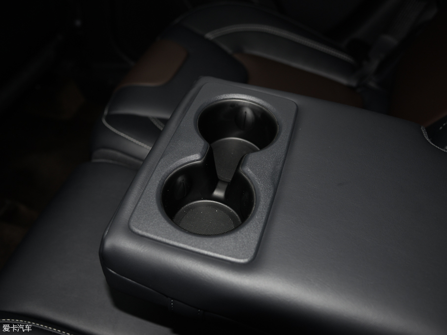 2015�����ɹ�(�M��) 2.4L ��Ӣ��