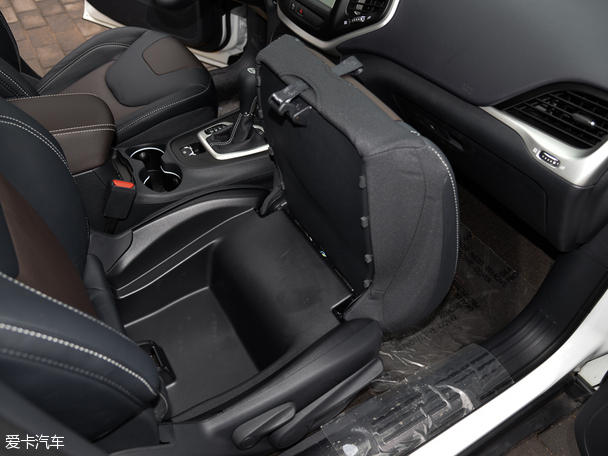 Jeep2015款自由光