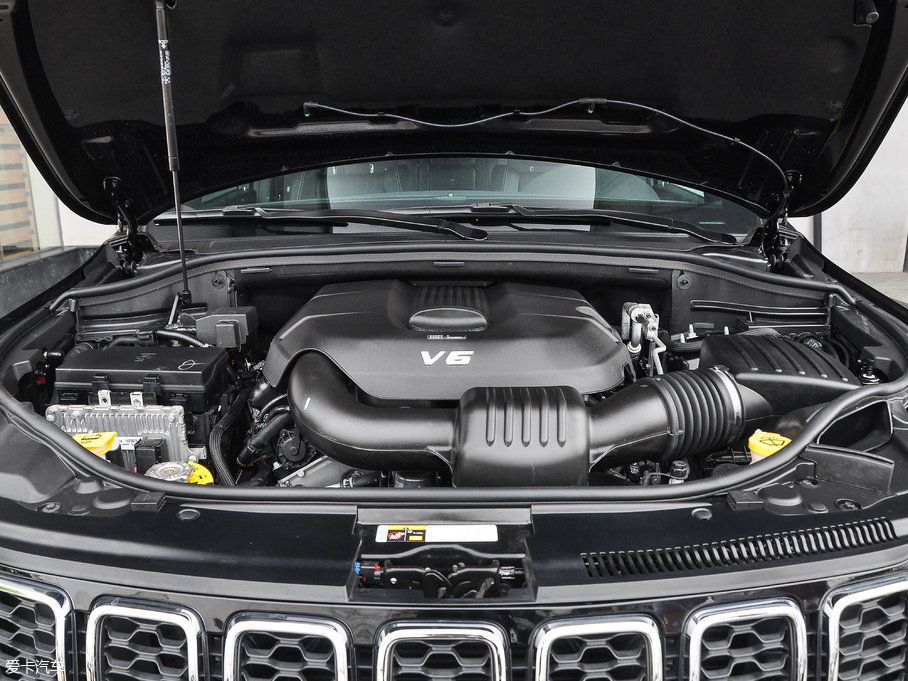 ƼĴŵEcoDiesel V6 3.0TDѹ̨߹Ϊ179kW243PsֵŤΪ570Nm20142015ֵʮѷѡ