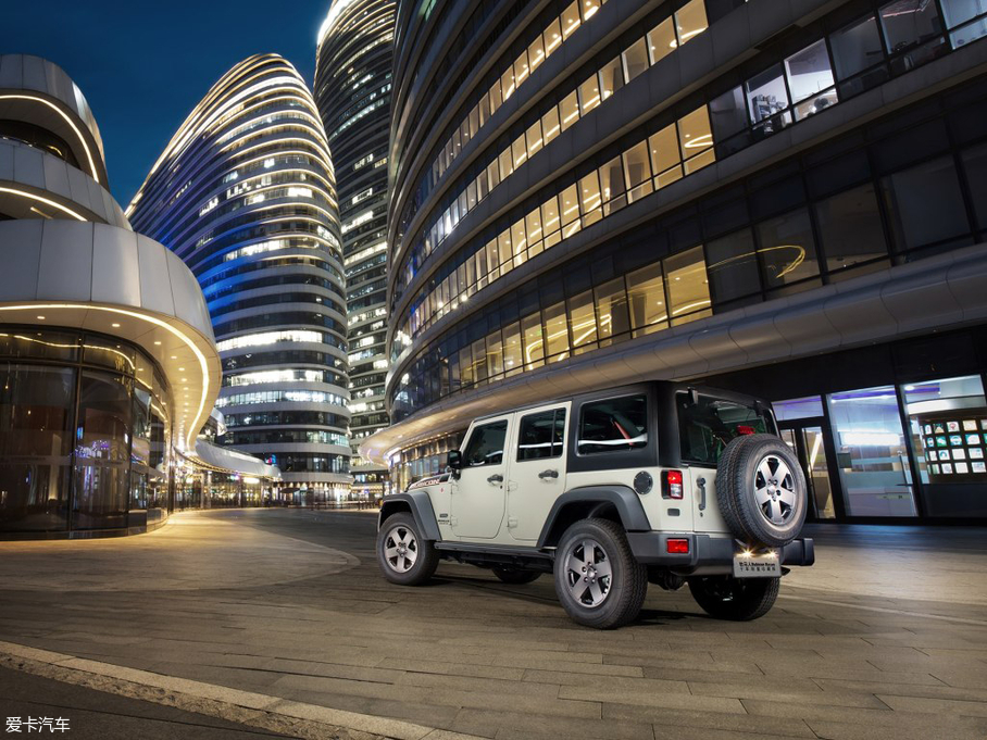 2017R 3.6L Rubicon Reconʮذ