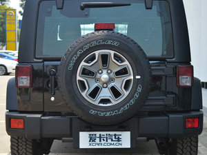 2017款3.6L Rubicon四门舒享版 备胎