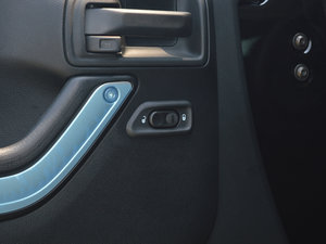 20173.6L RubiconT п؅^