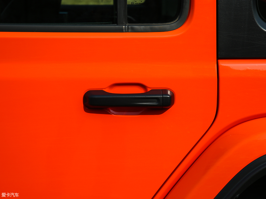 2018R 2.0T SaharaT(mn)