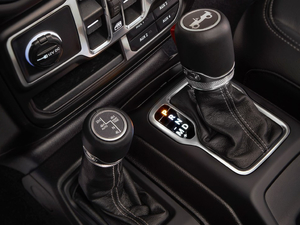 20182.0T SaharaT п؅^